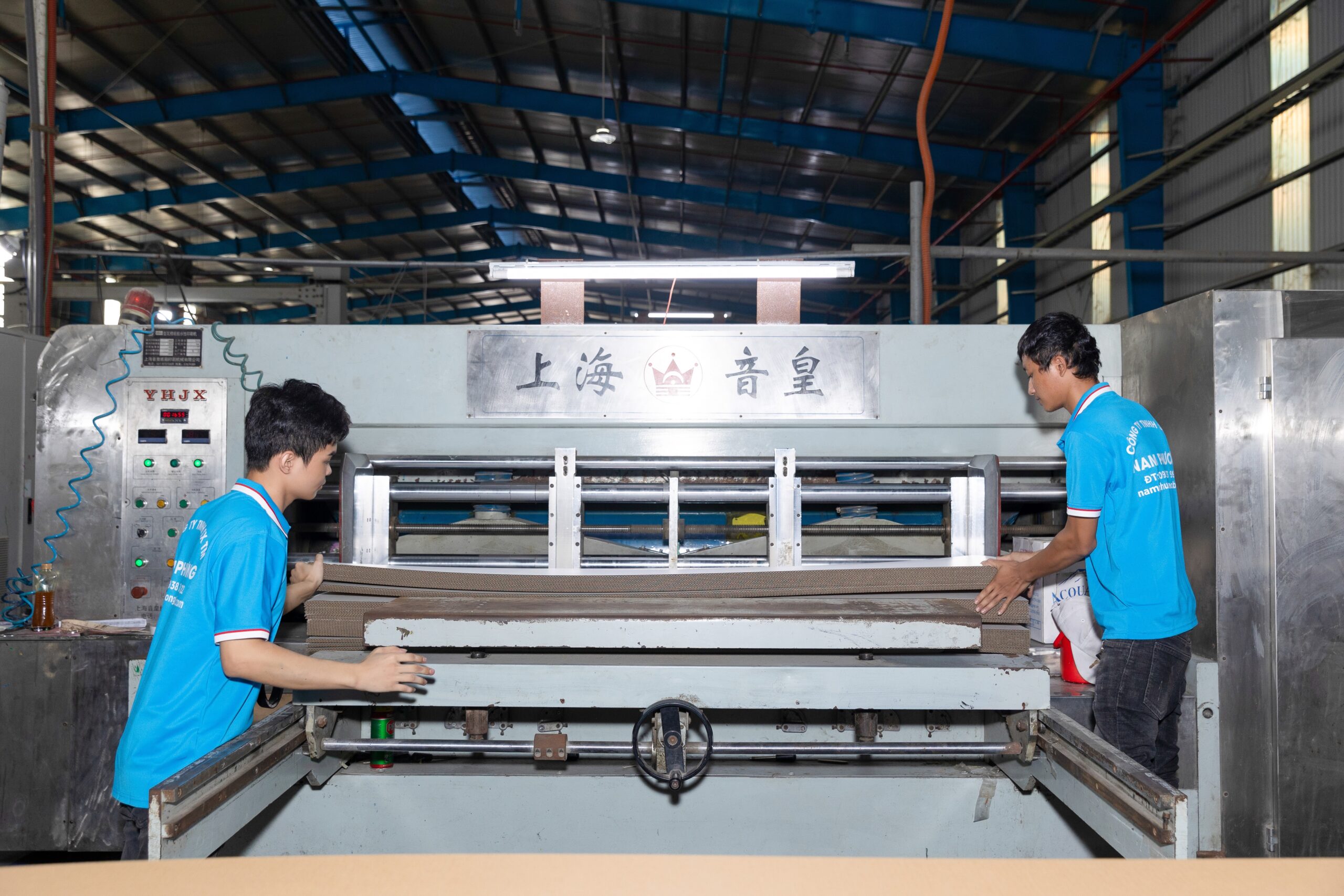 Máy bồi thùng carton - Nam Phương bao bì